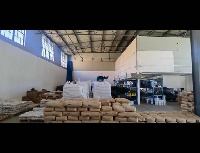 INDUSTRIAL PROPERTY TO RENT IN MONTANA PARK